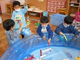 魚釣りごっこを開きます。