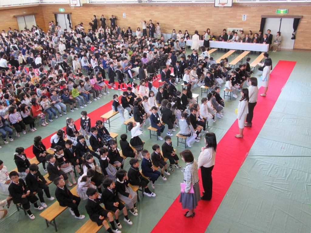 入学式 京田辺市立田辺小学校