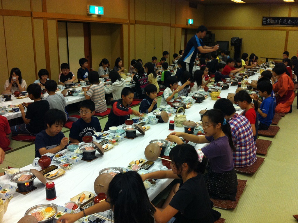 朝食