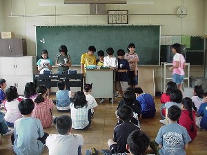 修学旅行の話し合いをしています
