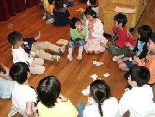 アジサイ遊び。みんな楽しくしてくれているかな