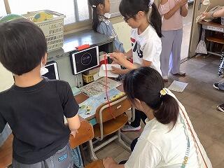 タイマーを使って遊べる制限時間を測っています。
